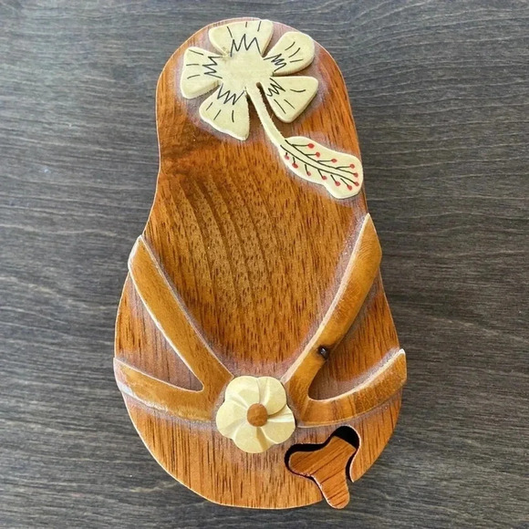 Decorative Wooden Flip Flop Jewelry Case - Picture 5 of 7